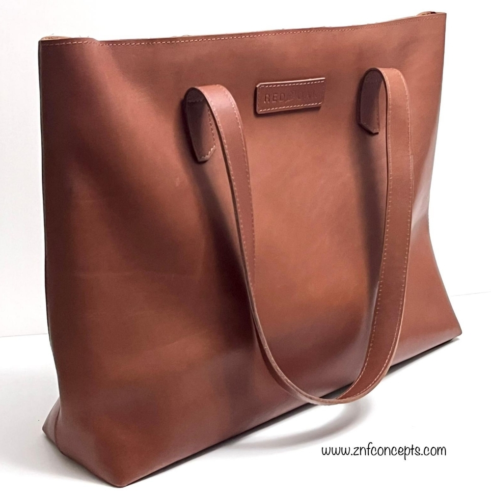 Elegant Tan Leather Tote Bag - Picture 11 of 12